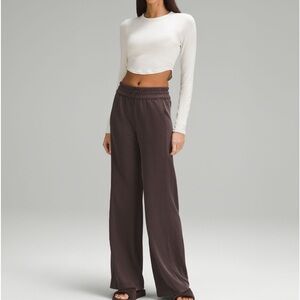 Great condition - Lululemon Ribbed Softstreme Mid-Rise Pant